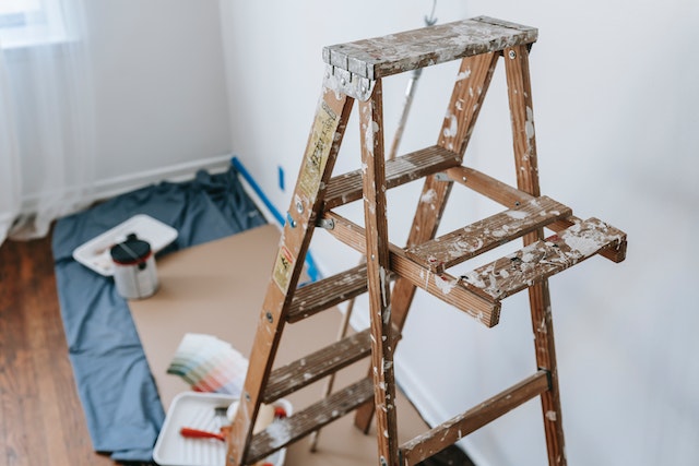 a ladder covered in paint for maintenance purposes
